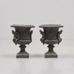 1216 7431 GARDEN URNS